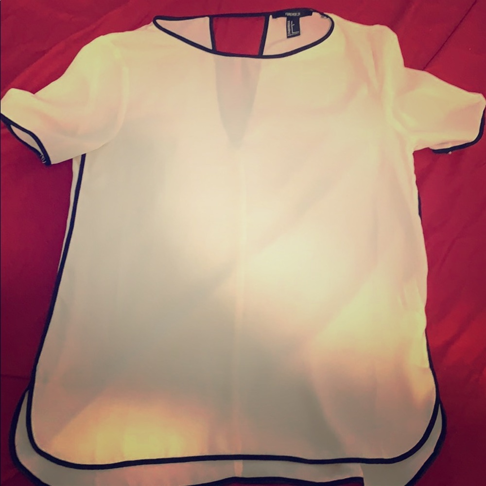 Brand new blouse with flirty keyhole slit in back